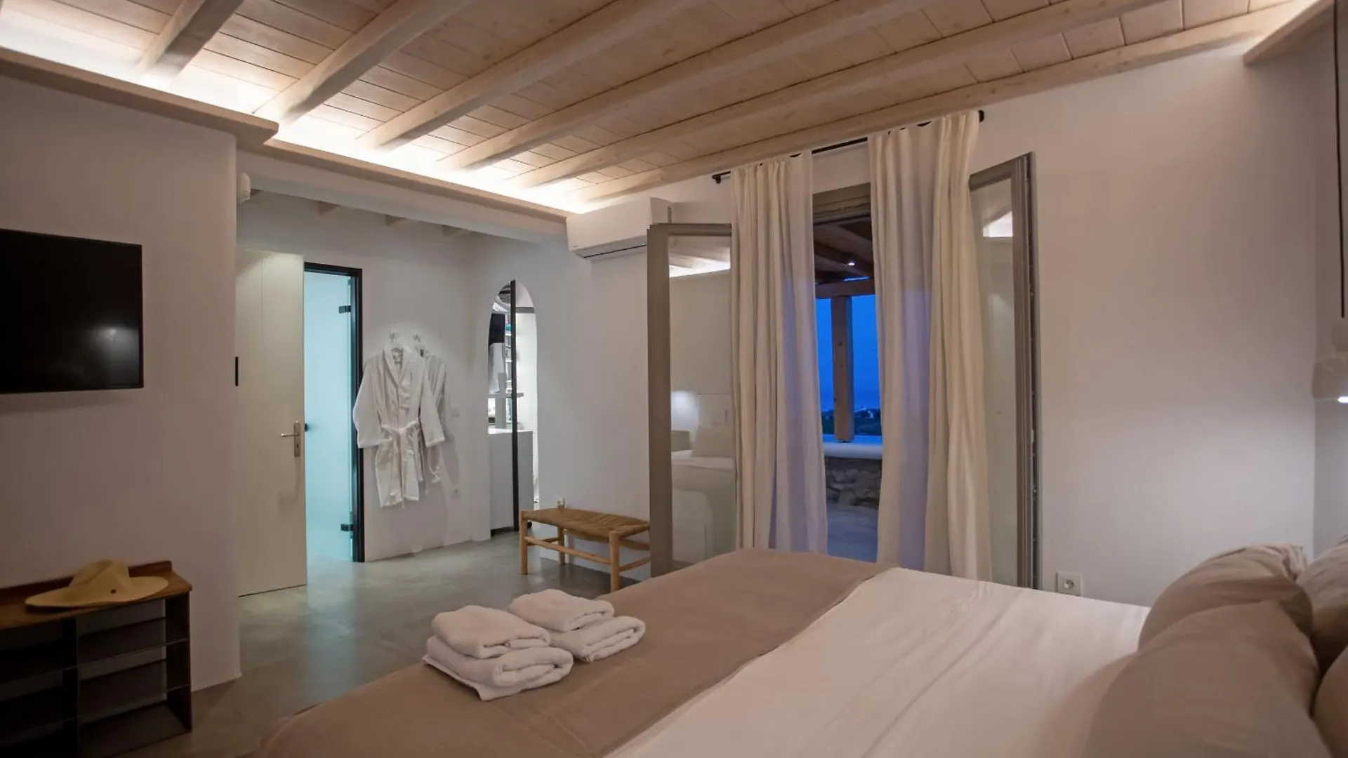 Mykonian Luxury Villa Filyra - Private Pool Plintri
